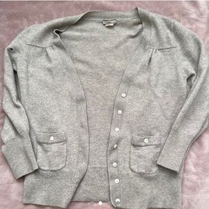 100% cashmere grey cardigan 🍂